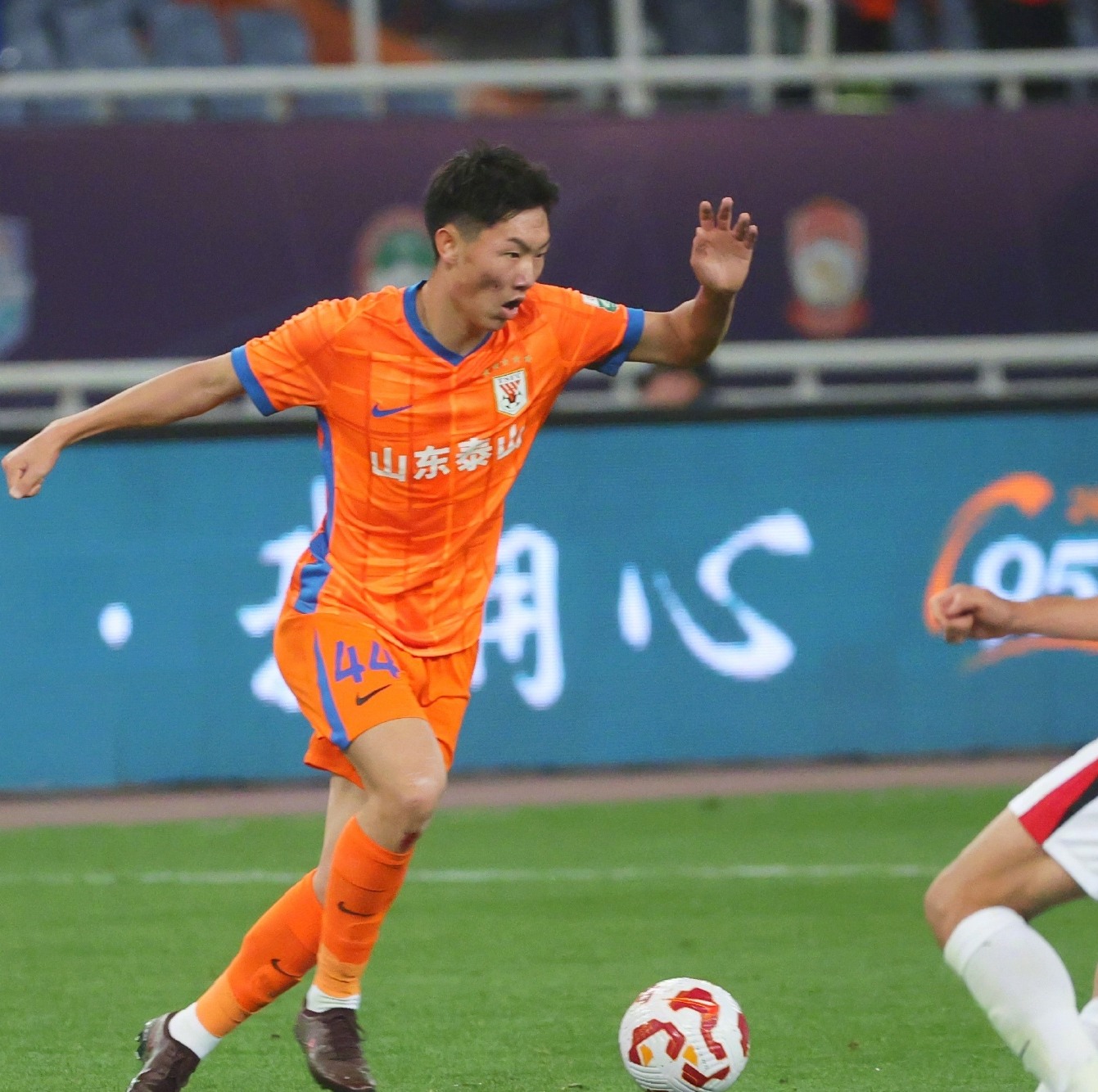 关于加时末段突围战来临，山东泰山围绕亚冠调整名单，信心回归，赛季目标并未改变的信息